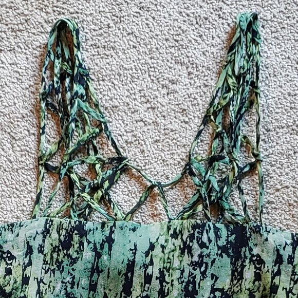BCBG Maxazria Strappy Green Tank Top Blouse Sz Sm - Picture 3 of 11